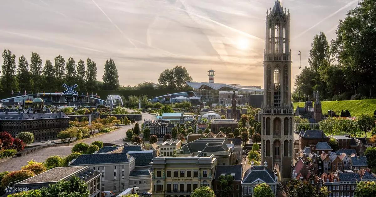 Madurodam miniature city Den Haag private chauffeur tour